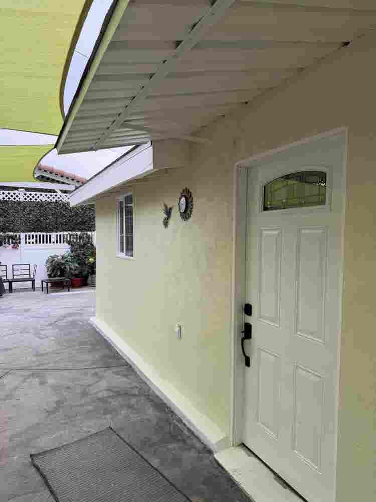 Refurbished backyard in-law casita