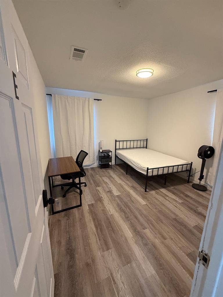 3 BR in Austin