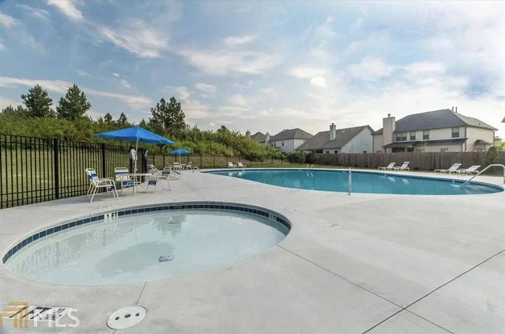 2 BR in Powder Springs