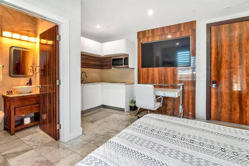 3 BR in Miami Beach