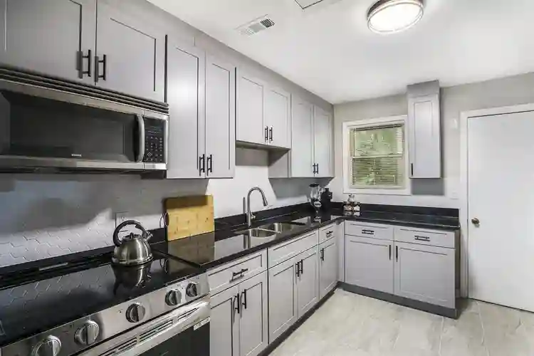 6 BR in Atlanta