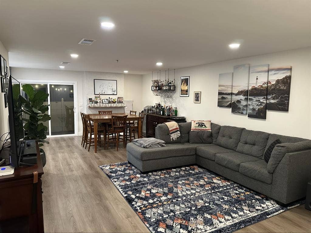 Single Bedroom available for Rent