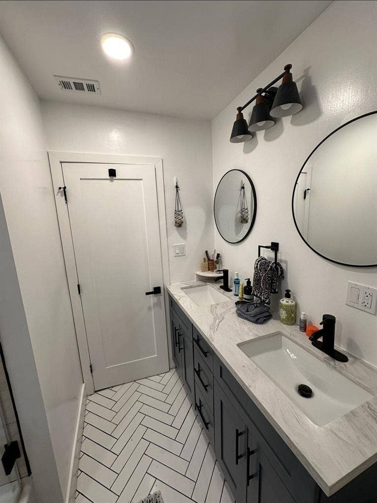 Single Bedroom available for Rent