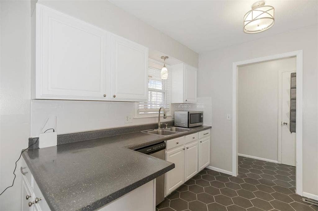 1 BR in Lee's Summit