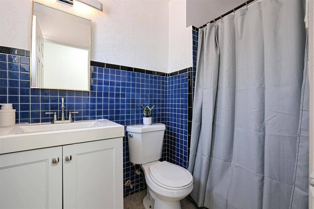 8 BR in Phoenix