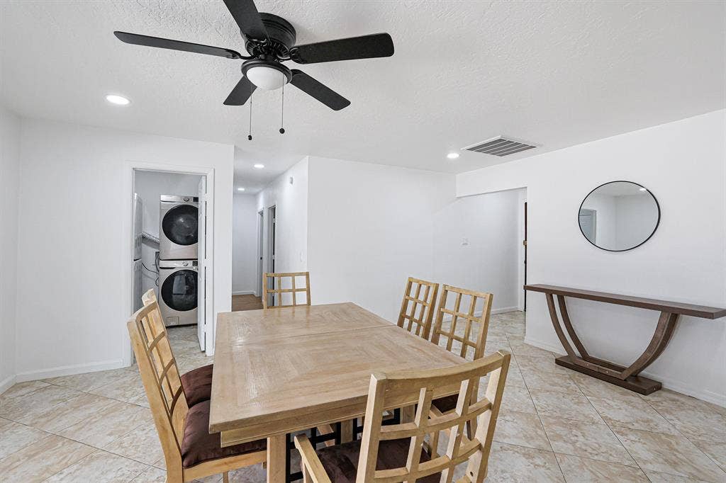 8 BR in Phoenix