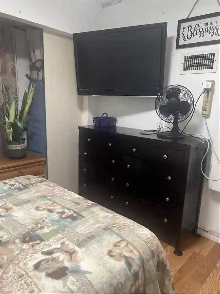 Fully furnished, all inclusive .