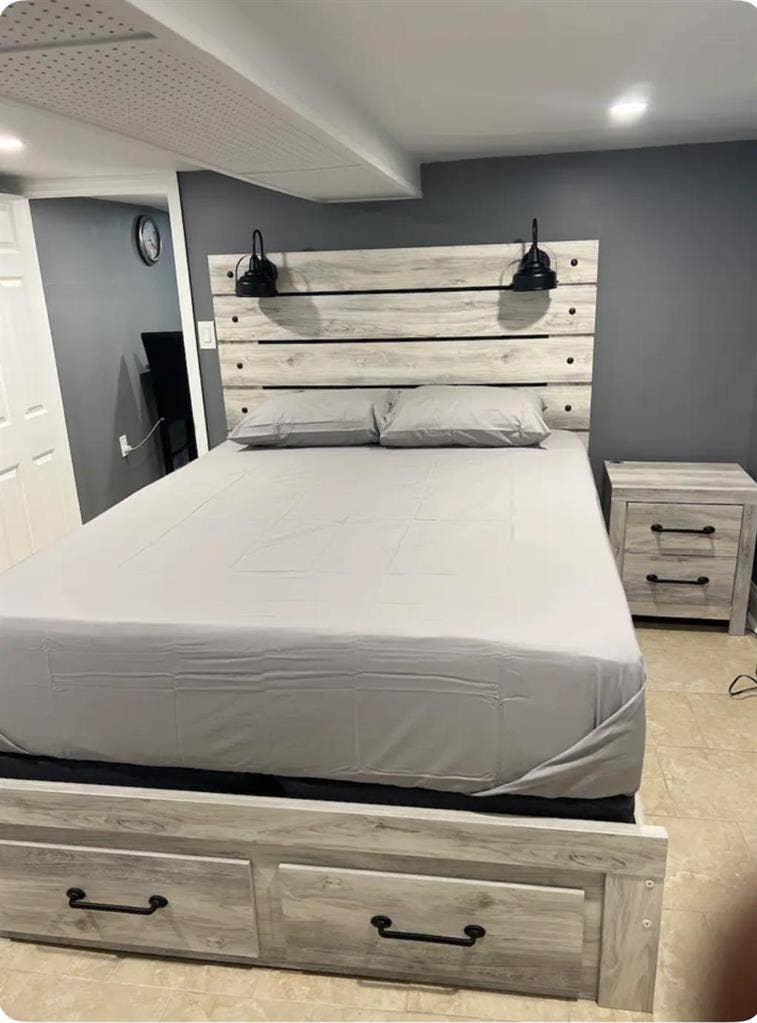 2 BR in Hollywood