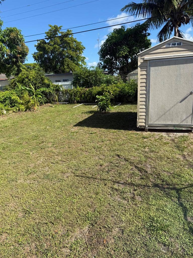 2 BR in Hollywood