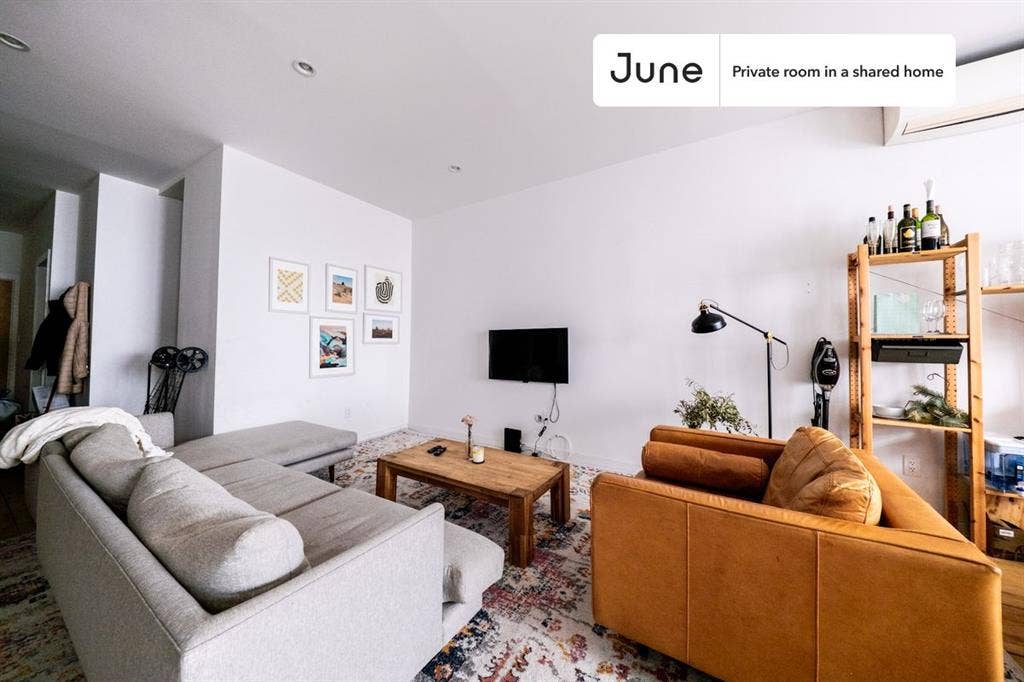 2 BR in New York City