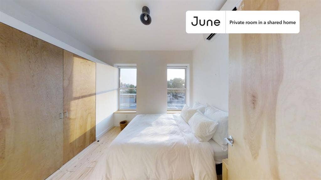 2 BR in New York City