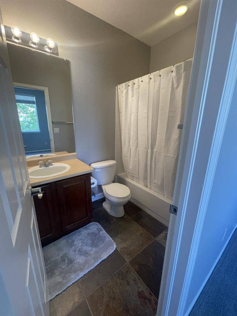 Room in Townhome for Rent!