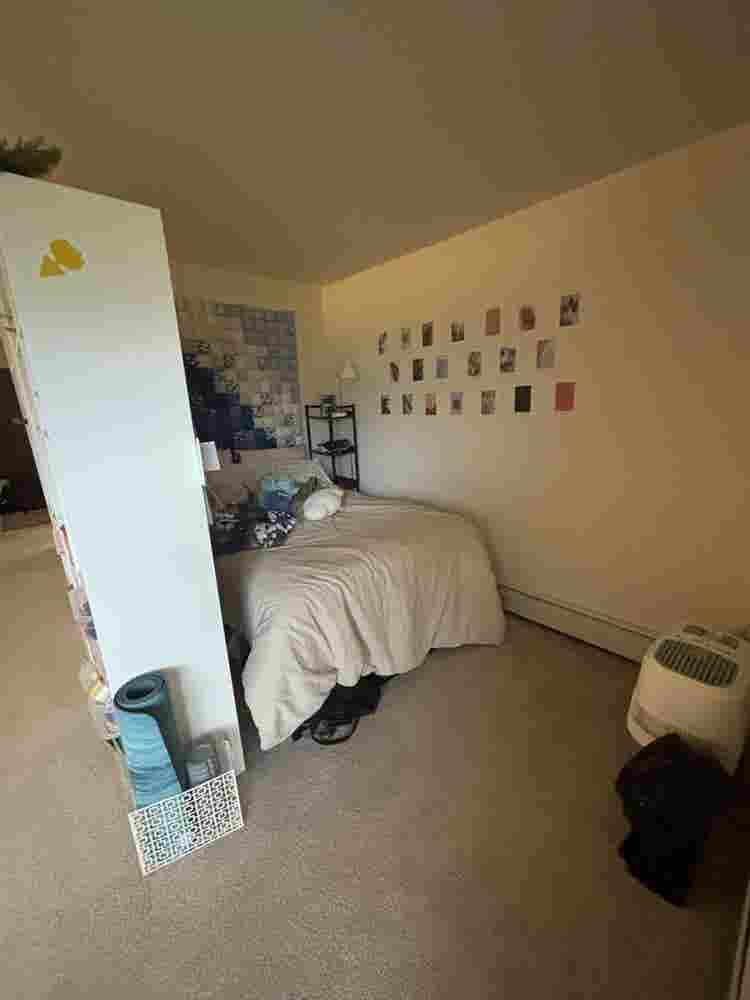 Studio Apartment Near Hilldale Mall