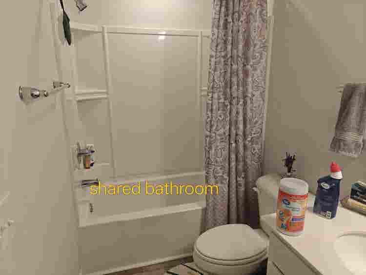 3 rooms available w/ shared bath