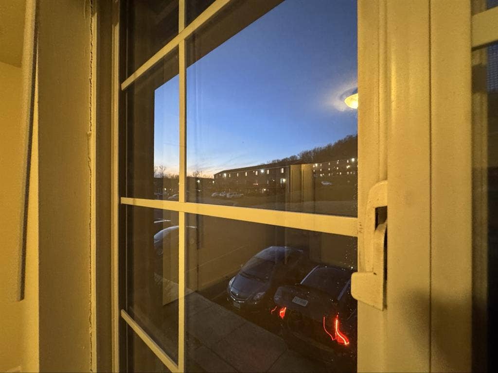 Looking for Roommate by Jan!