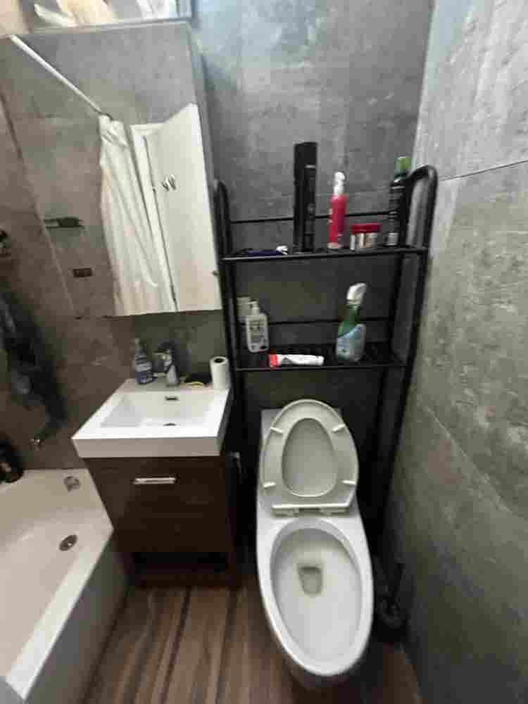 Sublease - Hell’s Kitchen - $