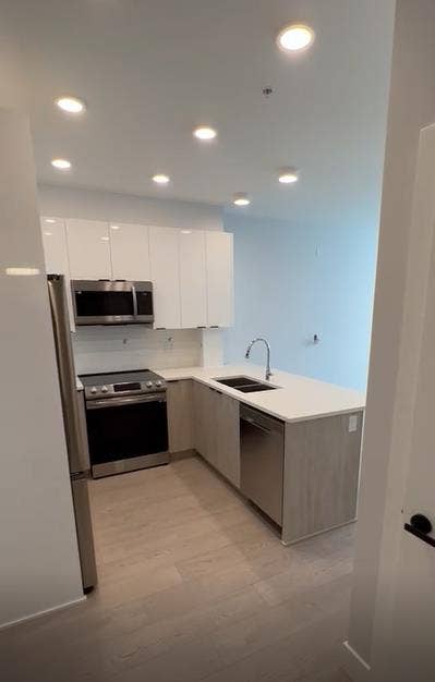 Modern 1 Bedroom + 1 Bath Condo