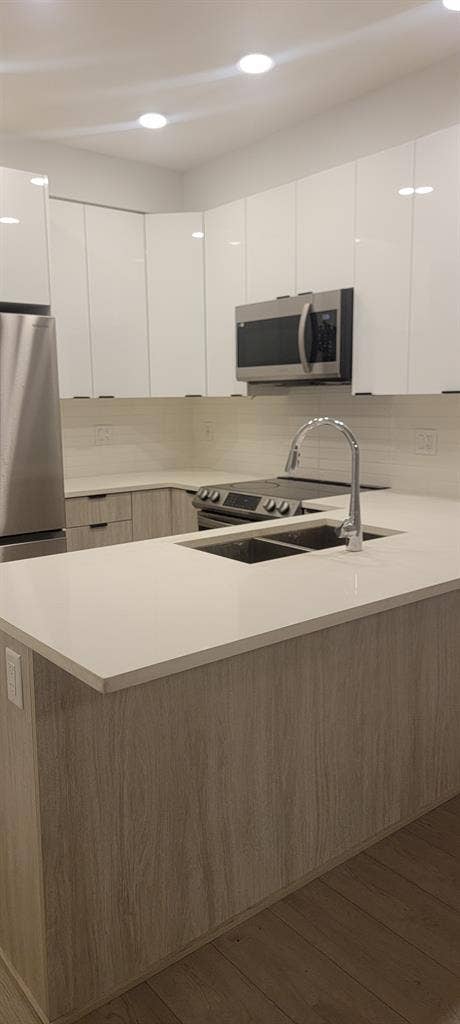 Modern 1 Bedroom + 1 Bath Condo