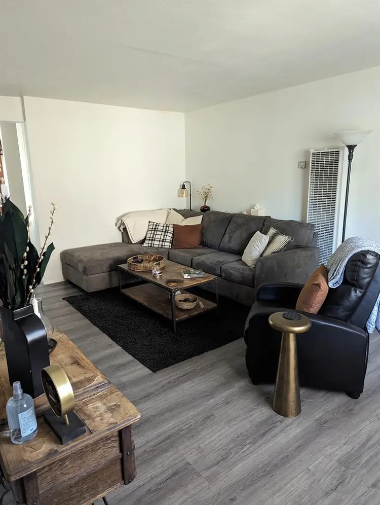 Room Available December