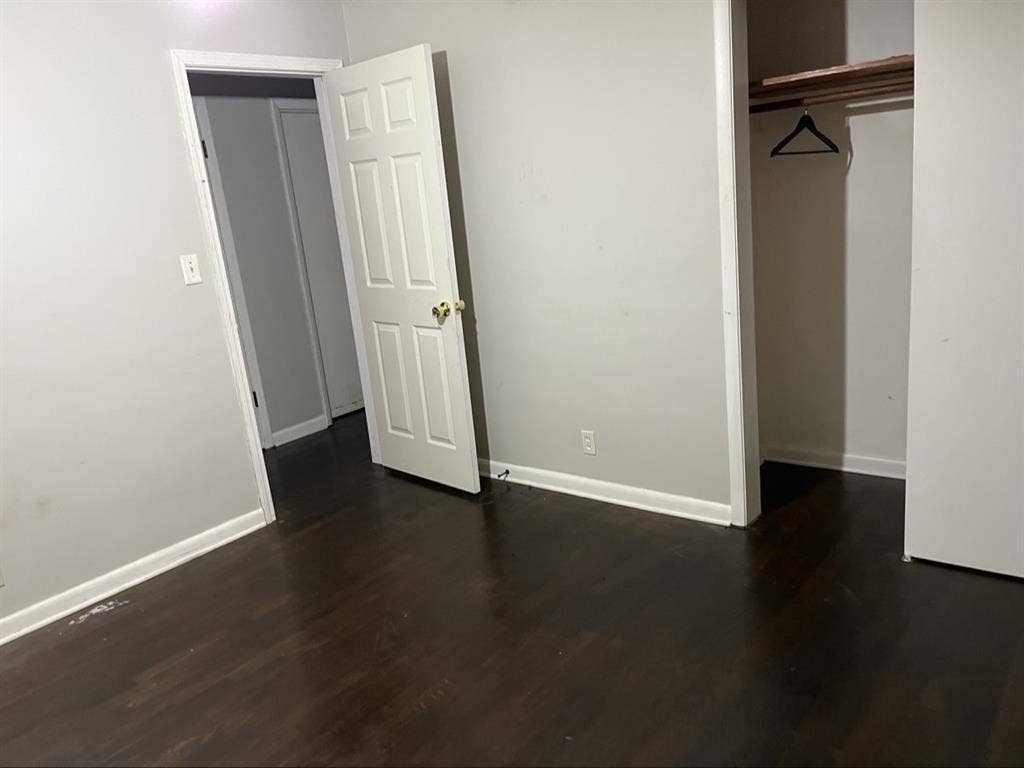 Looking for some to rent a room