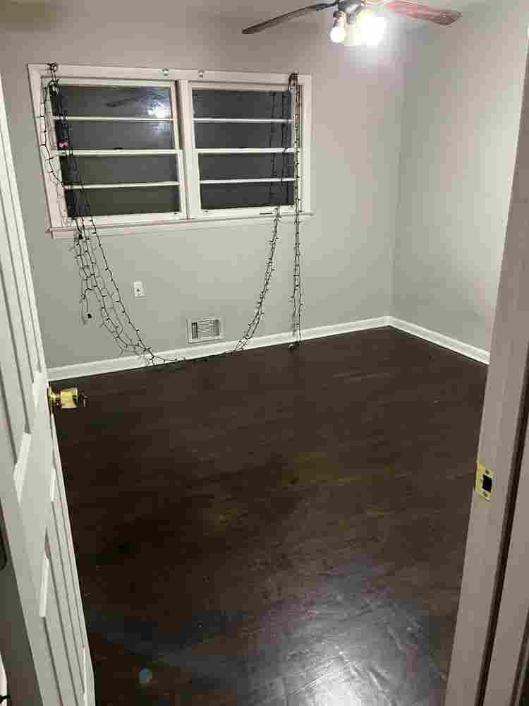 Looking for some to rent a room