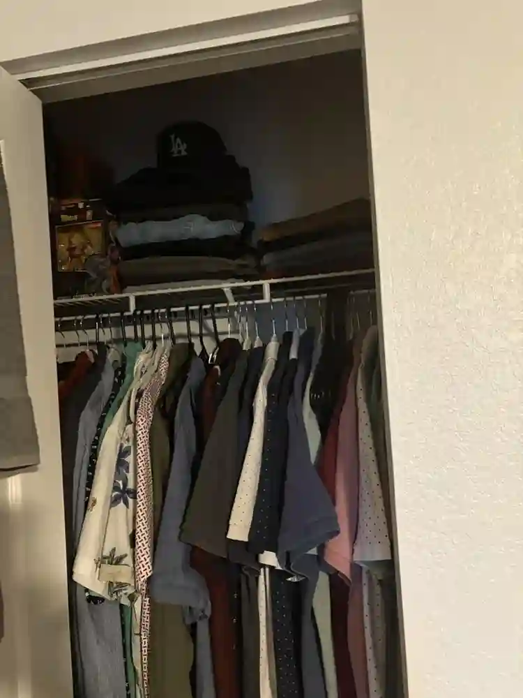 Looking for a Roomate