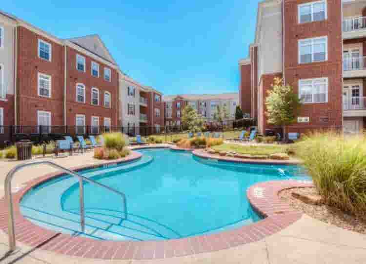 3 bedroom & 3 bath apartment