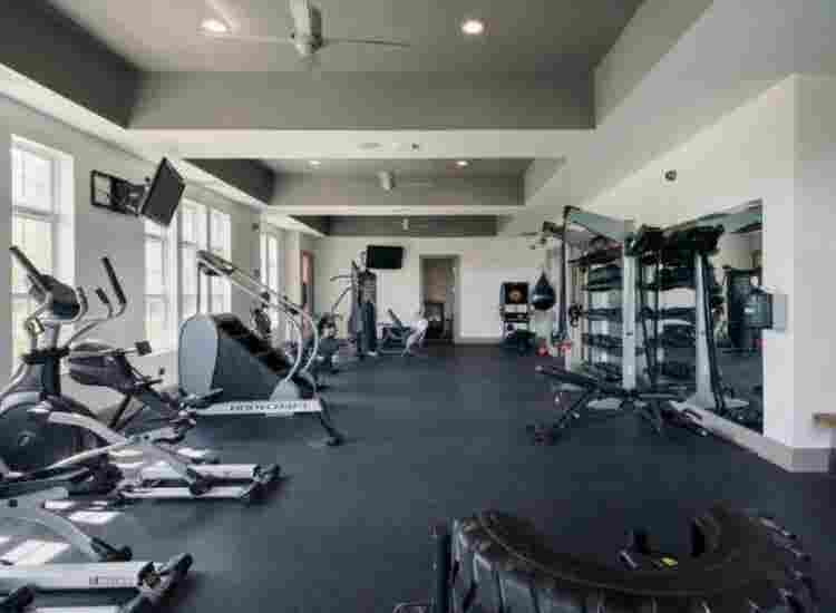 3 bedroom & 3 bath apartment