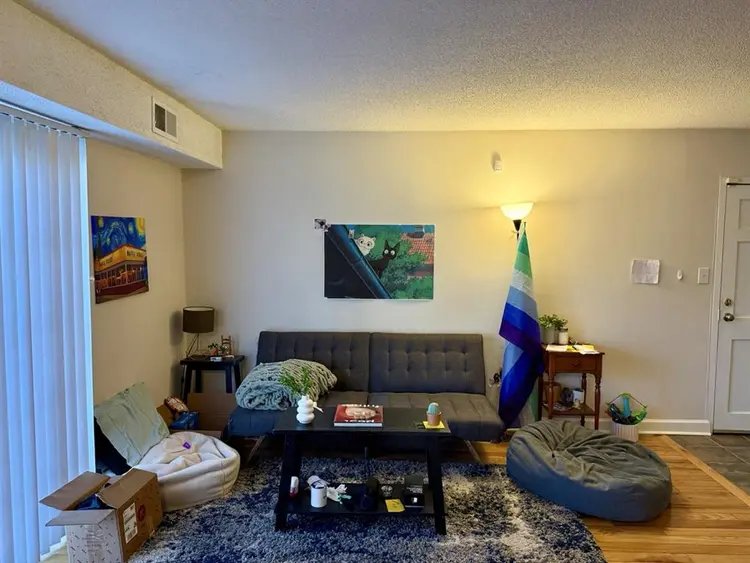 Looking for Roommate!