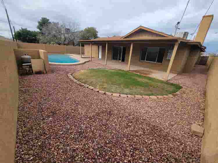 2 Rooms Available–Tempe House $