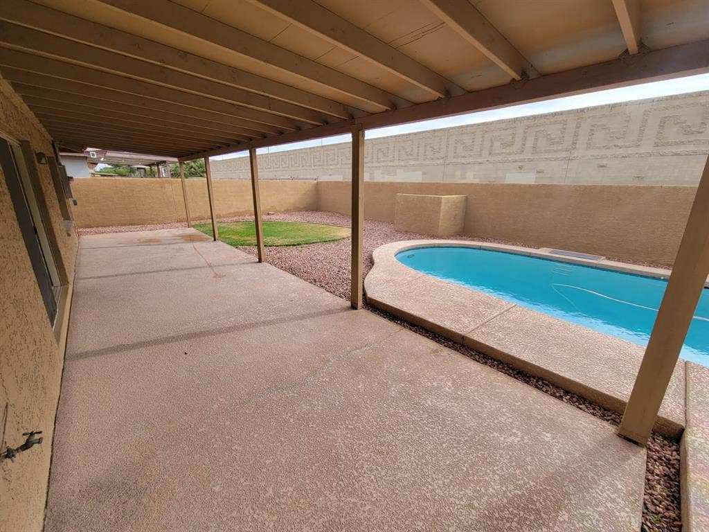 2 Rooms Available–Tempe House $