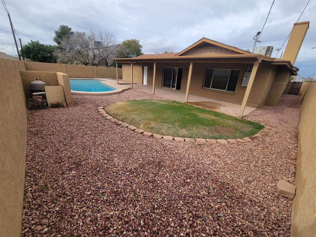 2 Rooms Available–Tempe House $