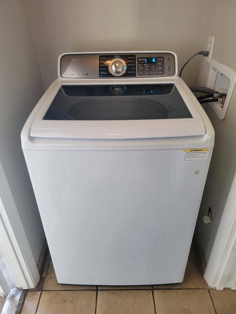 2 Rooms Available–Tempe House $