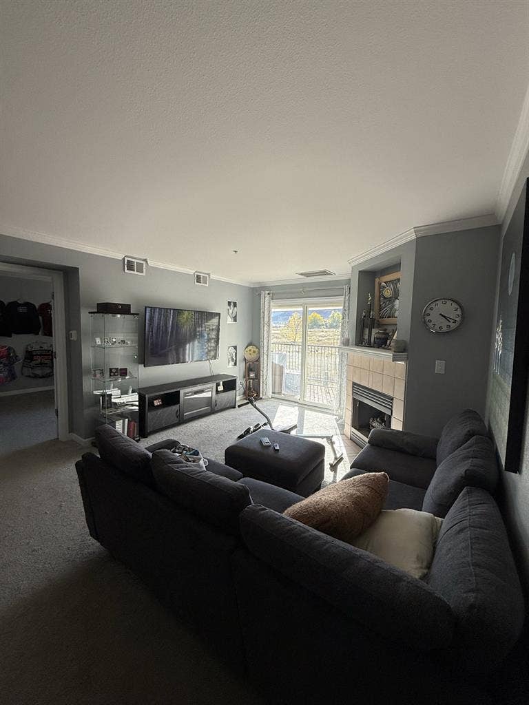 Room for rent with gorgeous views