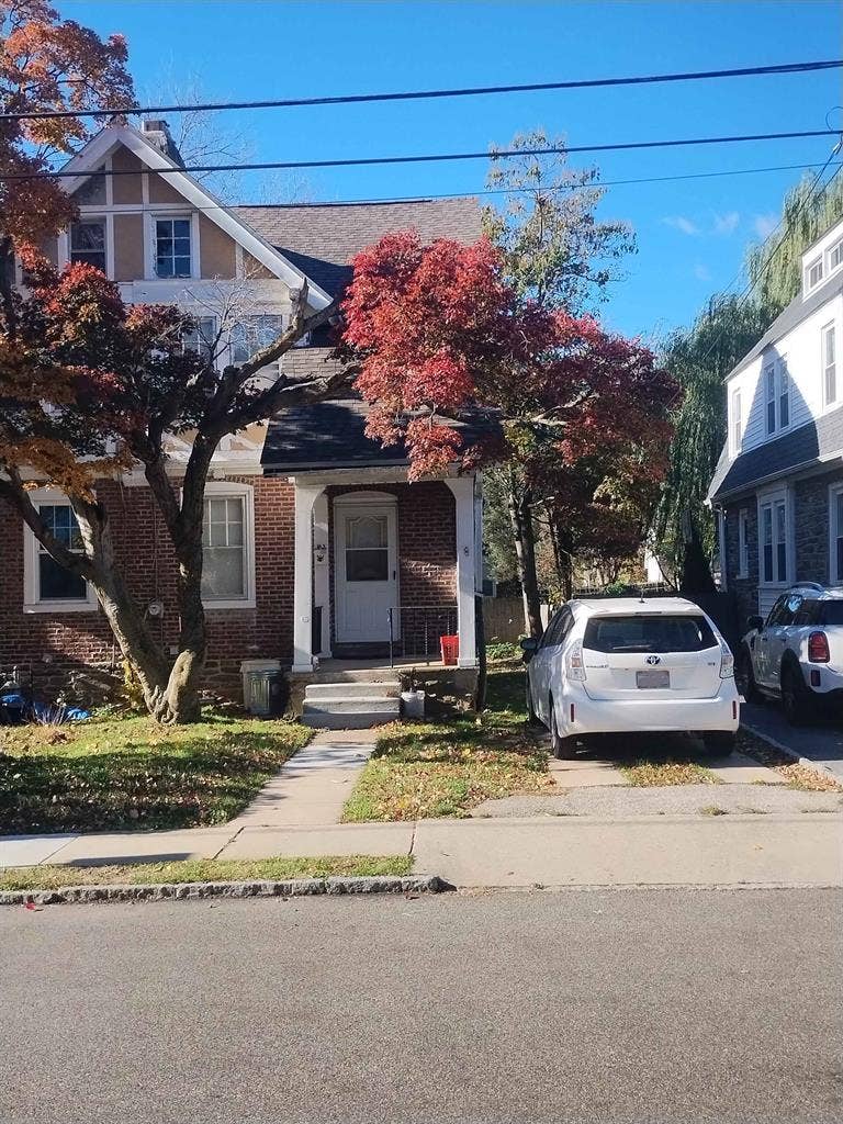 Main Line Queer Friendly& Amenities