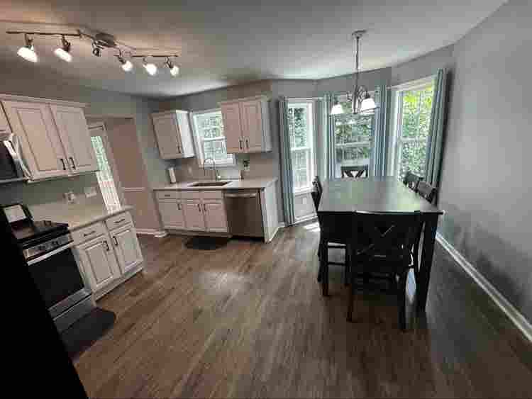 Room for Rent- Browns Bridge! Lake!