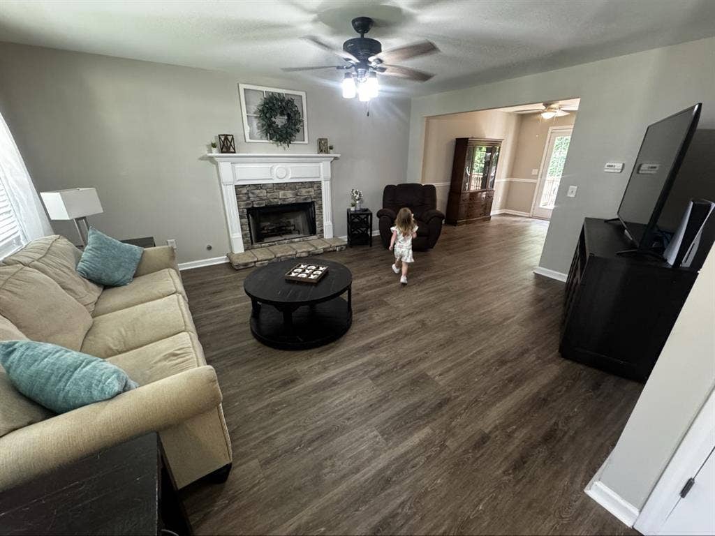 Room for Rent- Browns Bridge! Lake!