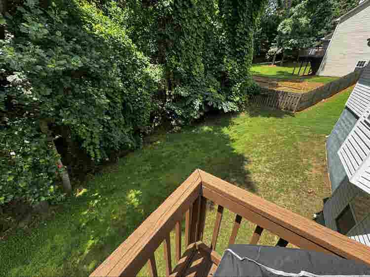 Room for Rent- Browns Bridge! Lake!