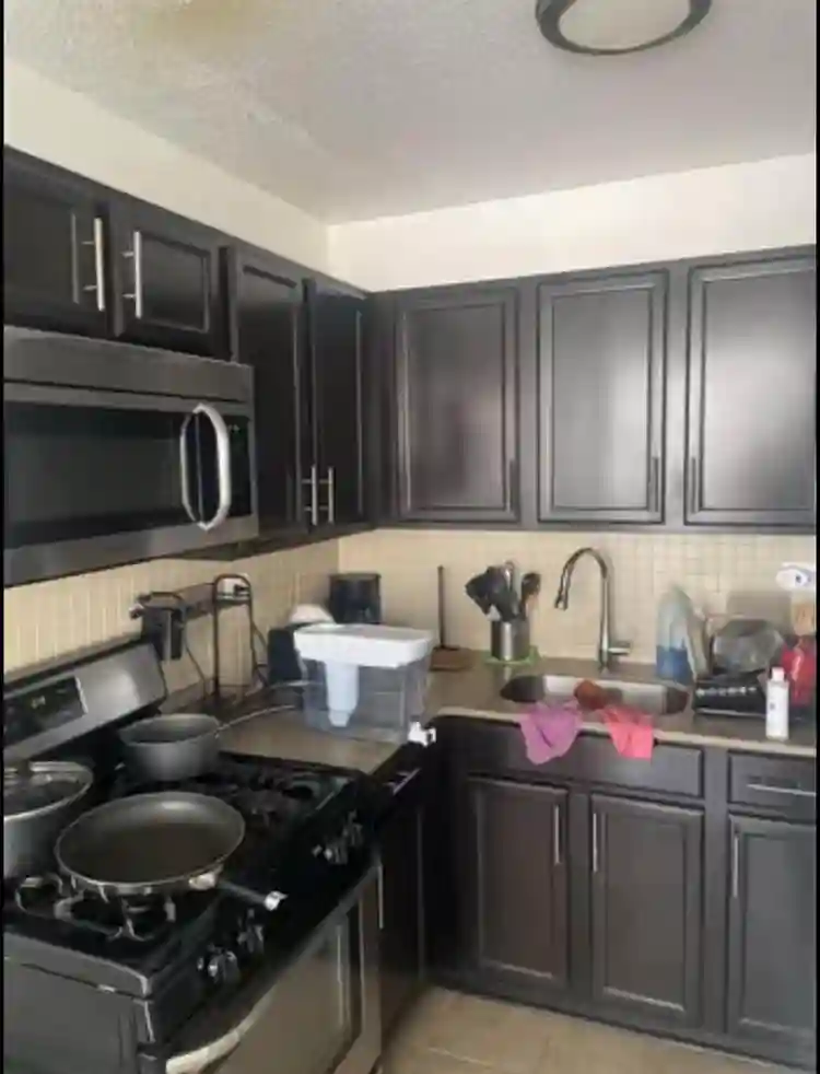 ISO Roommate for Dec 1st Move In!!!