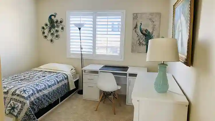 All inclusive room in Eastvale