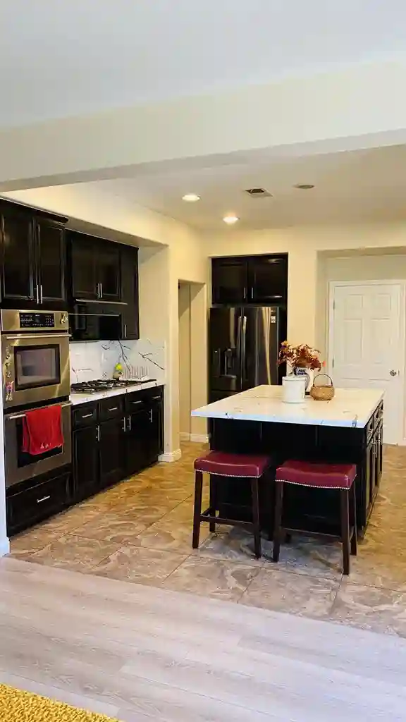 All inclusive room in Eastvale