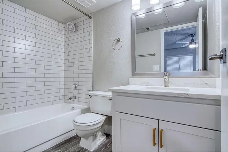 Looking for roommate!