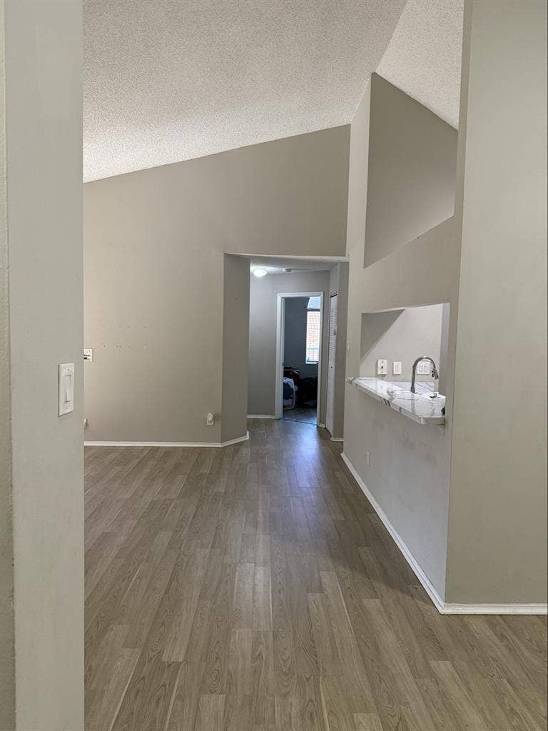 Very nice room available at Kendall