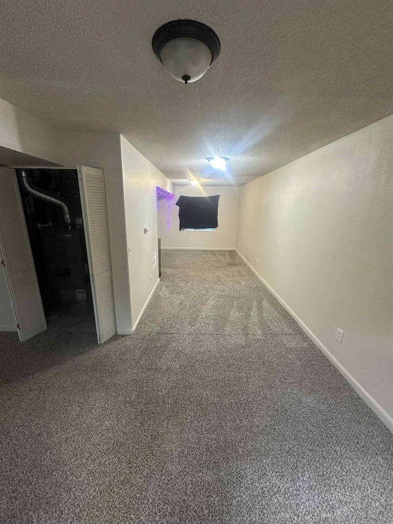 Beautiful Room in Townhouse