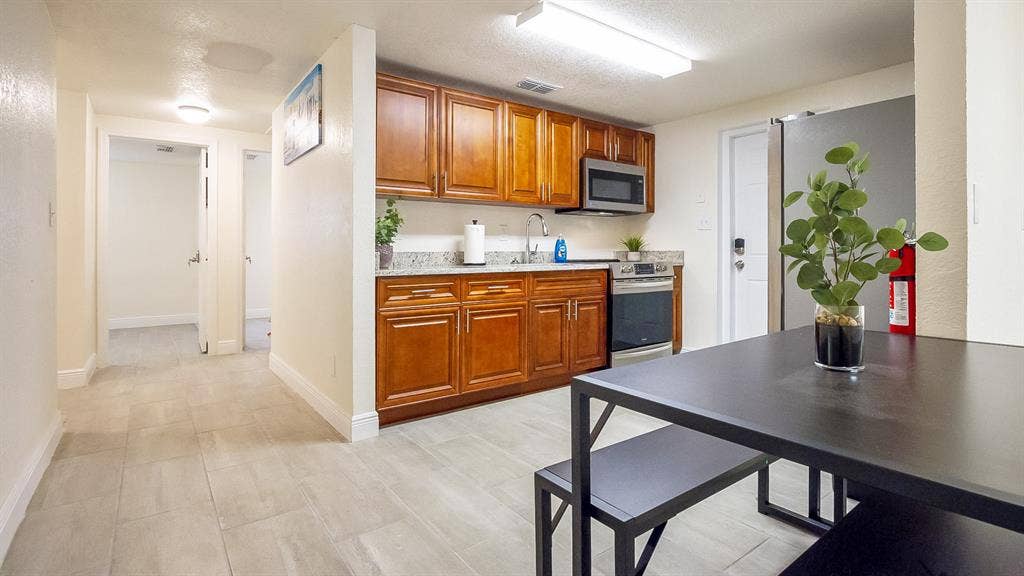 4 BR in Tampa