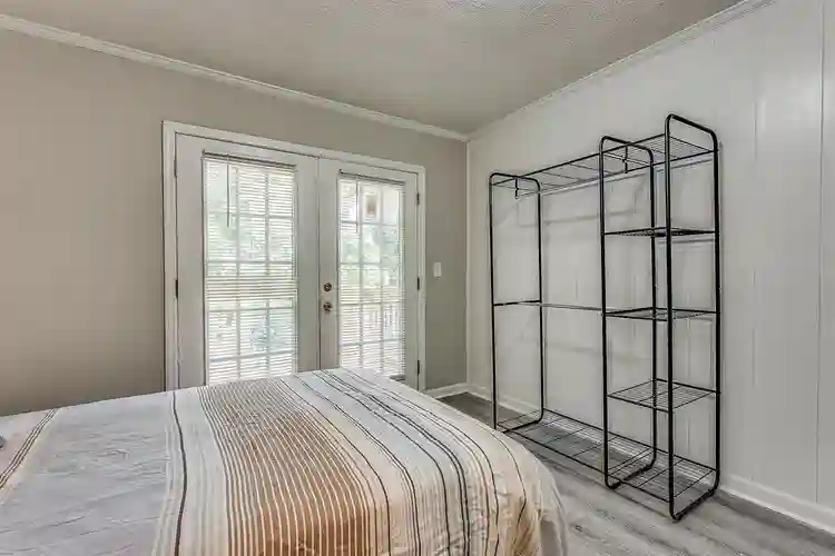 1 BR in Riverdale