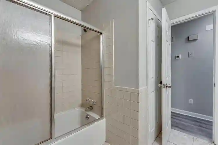 1 BR in Riverdale
