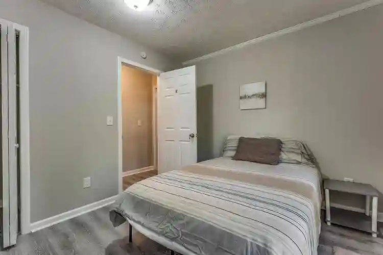 1 BR in Riverdale
