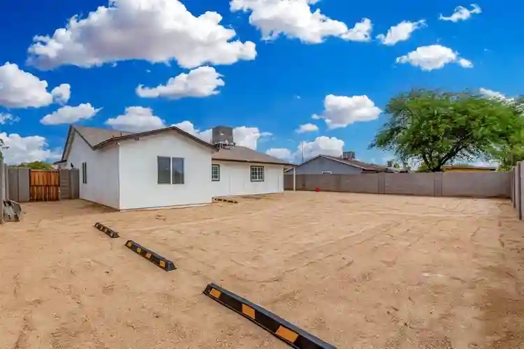 8 BR in Mesa