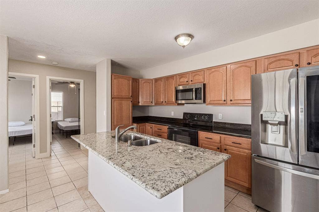 8 BR in Mesa